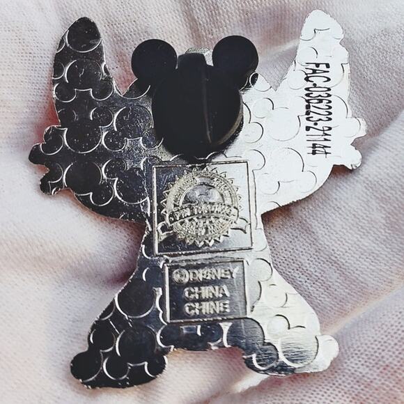 Disney Lilo and Stitch Rainbow Pride Enamel Pin 2021 - Picture 5 of 7